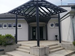 Nachher, Eingang Römerhalle